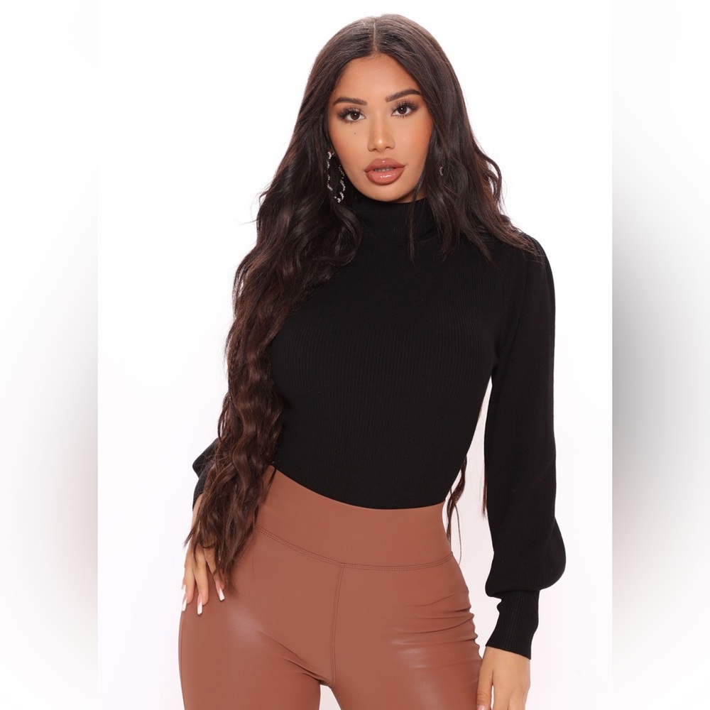 Black turtle neck from Fashion Nova size small.